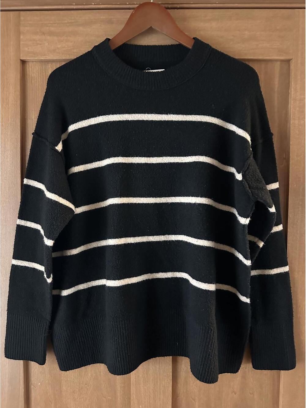 Aerie Unreal Crewneck Sweater in Black and Cream Striped Women’s XS Oversized - Picture 5 of 10